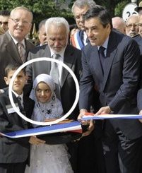 francois_fillon_islam_mosquee_voilee