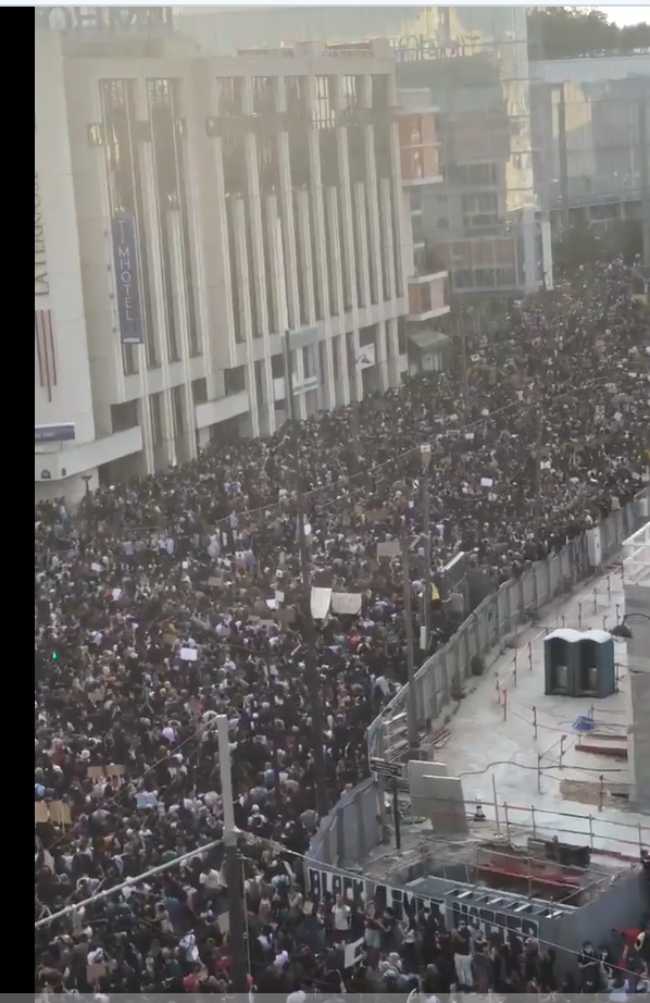 Ce soir, c’est la guerre porte de Clichy « pour Adama Traoré » : ils sont des dizaines de milliers…