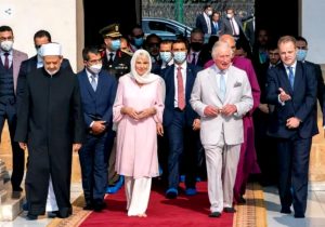 Le prince Charles et Camilla à la mosquee Al Azhar du Caire