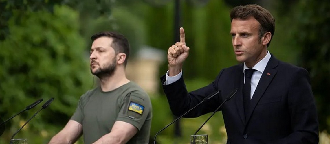 Macron avec Zelensky