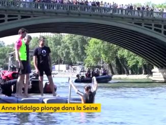 Hidalgo plonge dans la Seine