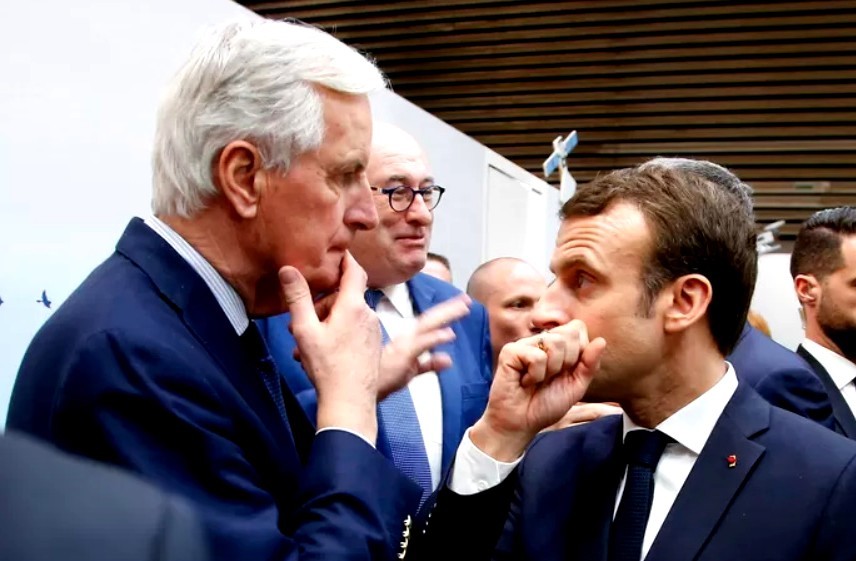 Michel Barnier avec le Macron