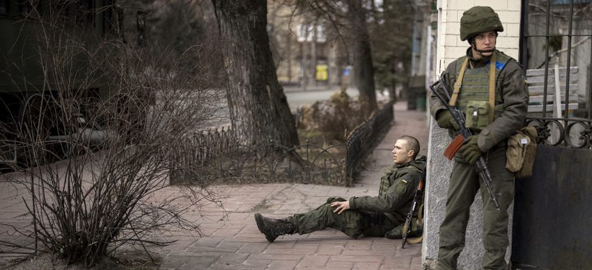 Soldat ukrainien au front